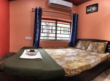 12 Homestay Apartments Siliguri Buitenkant foto