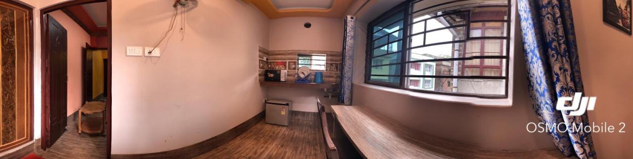 12 Homestay Apartments Siliguri Buitenkant foto